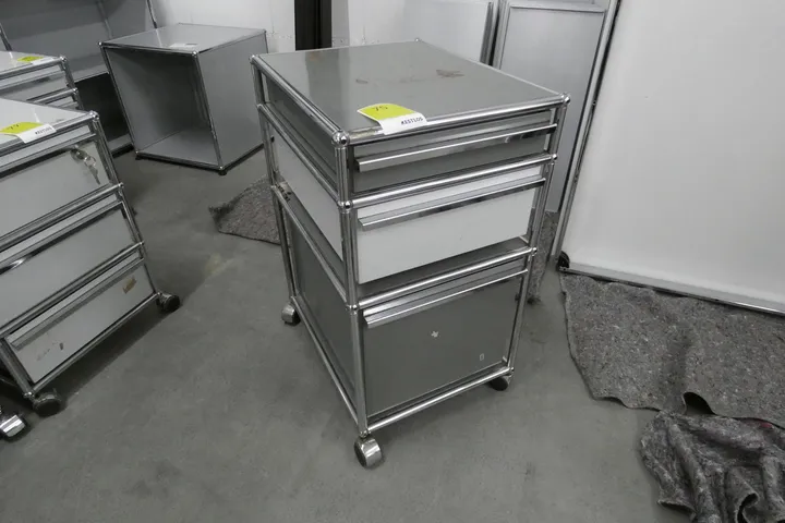 USM Haller - Rollcontainer